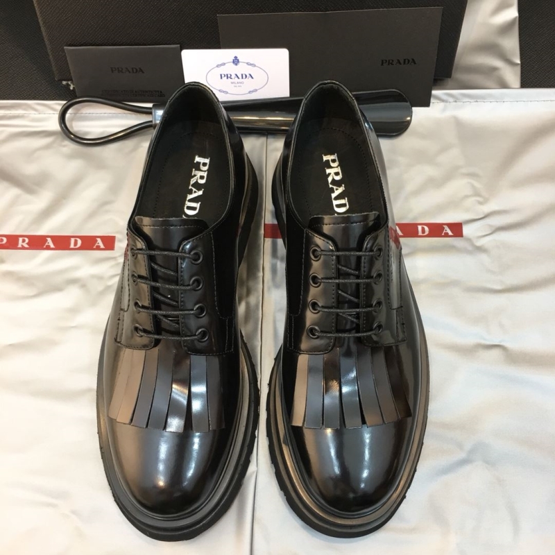 Pra*a leather shoes